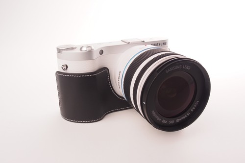 Custodia mezza fotocamera vera